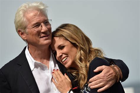 who is dating richard gere